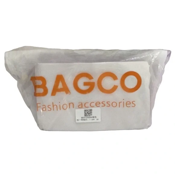 BAGCO NWT LIGHT PURPLE LEATHER CROSSBODY BAG PURSE CLUTCH GOLD TONE HARDWARE